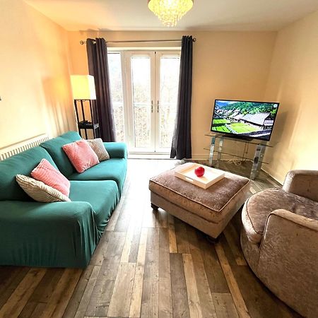 Spacious Two Bedrooms Apartment For Business And Holiday Portsmouth Eksteriør bilde