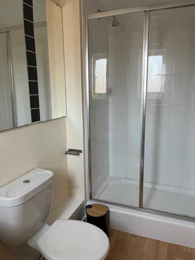Spacious Two Bedrooms Apartment For Business And Holiday Portsmouth Eksteriør bilde