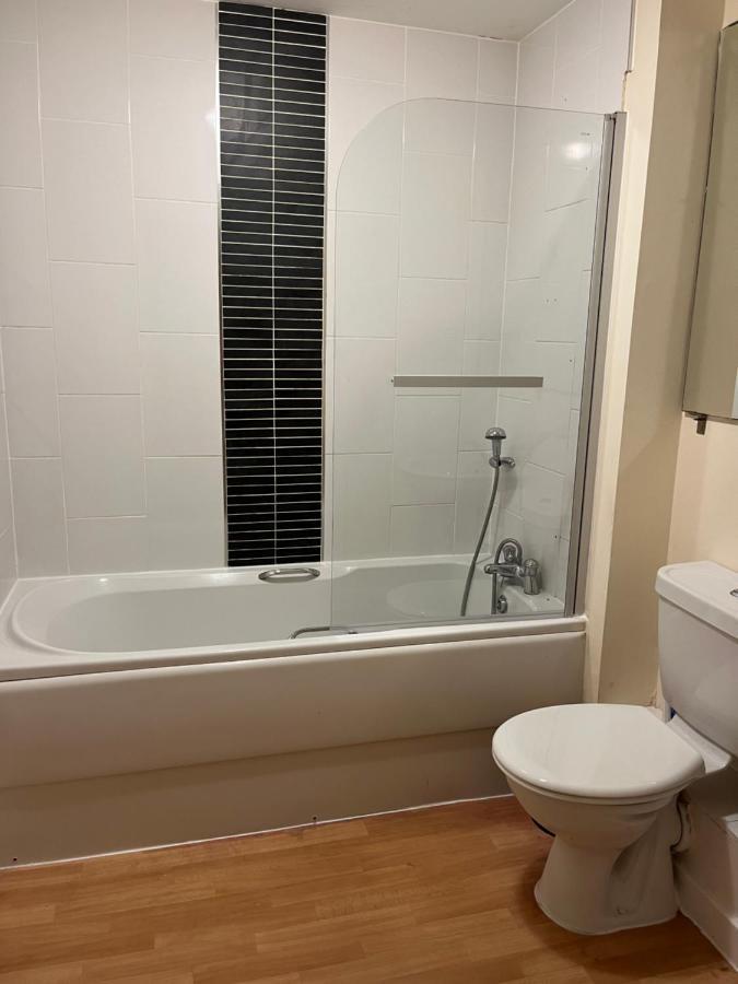 Spacious Two Bedrooms Apartment For Business And Holiday Portsmouth Eksteriør bilde