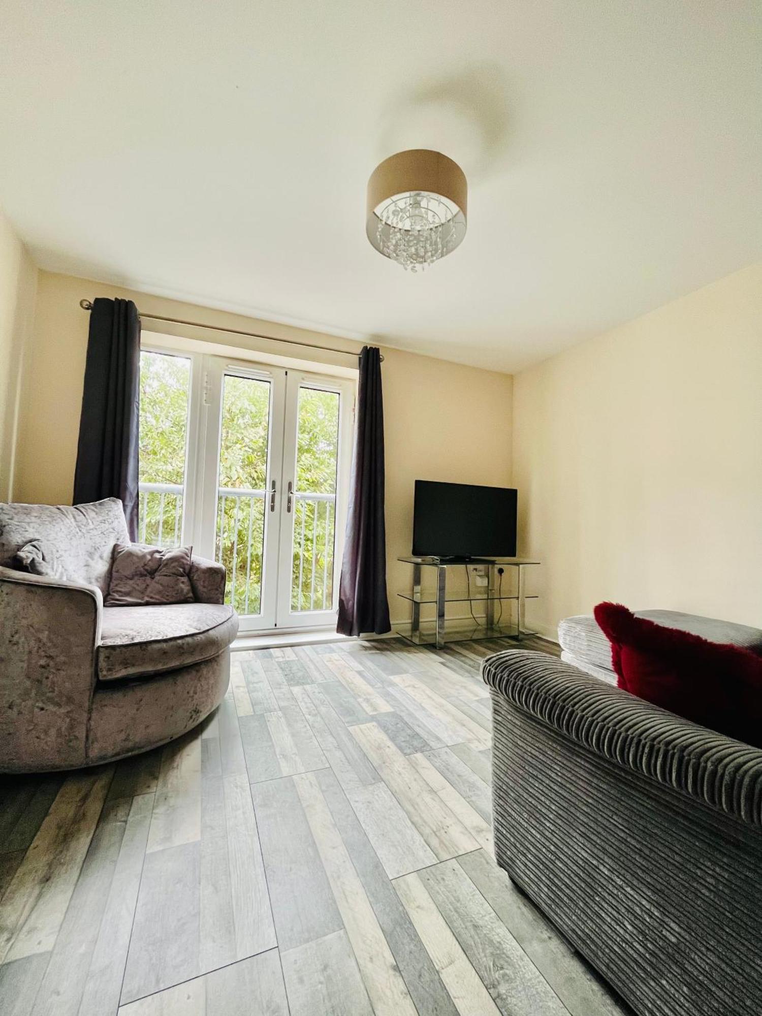 Spacious Two Bedrooms Apartment For Business And Holiday Portsmouth Eksteriør bilde